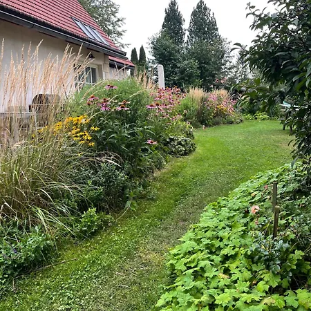 Casa de Férias U Broumovskych Sten